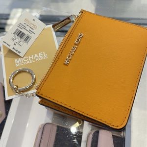 Michael Kors Jet Set Travel Small Leather Top Zip Coin Pouch With ID
